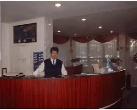 Luxor 3* 美因河畔法兰克福